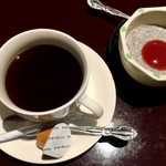 遊季膳さくら - デザート “ 黒胡麻プリン  ” & コーヒー