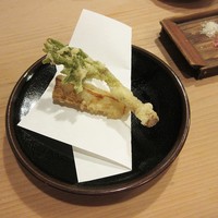 うを徳 - 春を感じるウドの天ぷら。