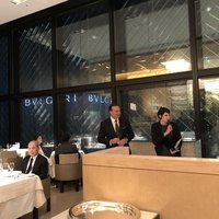 ベージュ アラン・デュカス 東京 - 