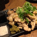 揚鶏屋　伊予 - 石焼鶏の盛り合わせ