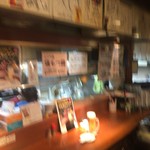 炭火焼肉ホルモン いこら - 頭上にはサイン色紙