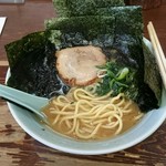 一品堂 - 太麺、ﾁｬｰｼｭｰとご対面