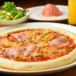 知る人ぞ知る、８割がリピートする隠れ人気のピザ★