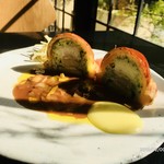 【LANCH プリフィックス】]　（￥3,600）サービス料10％別メイン：★帆立貝、平目、ズッキーニのパイ包み