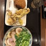 丸亀製麺 - 鴨ネギうどん（並）
            メンチカツ
            げそ天