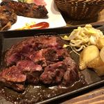肉料理と赤ワイン ニクバルダカラ - 