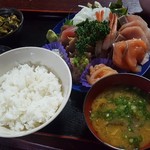 飲み食い市場佐加伊 - 刺身盛合せ定食￥800