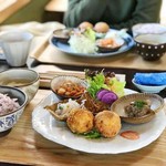 おはしとこむぎ - コロコロコロッケ