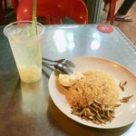 KAMPONG GLAM CAFE - 