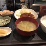 おにぎり屋 こころ - ハンバーグは正直イマイチ