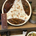 洋食バル 函館五島軒 - 3種のカレー食べくらべサンプル