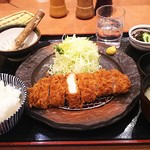 こだわりとんかつ カツ陣 - ロースカツ定食 中1394円 