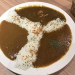 洋食バル 函館五島軒 - 3種のカレー食べくらべ