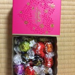 「バレンタイン・リンドールクラシックギフト」