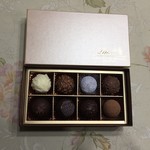 リンツ ショコラ ブティック＆カフェ - バレンタイン・トリュフギフトボックス」