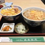 味奈登庵 - かつ丼セット（温かいそば）＋玉子＋揚げ玉！