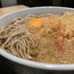 味奈登庵 - #食べログ的に撮るとこうなる。
      たぬきそばに玉子。
      イイよねぇ！