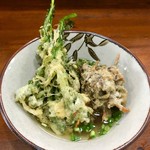 讃岐うどん河野 - 春菊天＆イリコ天：200円