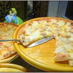 お食事とスウィーツのビュッフェ アリス - ピザは常時3種類