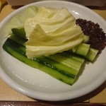 まんとく - 突き出しキャベツは　２００えん？