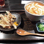 山元麺蔵 - 土ゴボウ天うどんと焼シャケご飯