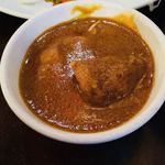 カシミール - チキンカレー。チキン大きい。