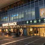 シェイクシャック 新宿サザンテラス - 