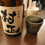 縁の鈴なり - 私のお気に入り麦焼酎「村正」を水割りで頂きます。