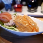 恵比寿餃子 大豊記 - 蒸し鶏の冷菜 バンバンジーソース