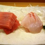 鶴亀寿司 - 鮪と鯛・・鮪は脂ものり美味しいのですが、鯛は少し乾いていていました。