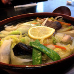 さぬきうどんのことひら - 野菜うどん 650円