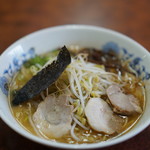 大黒ラーメン - モヤシ入ラーメン