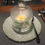 レンゲ - 俵マゼランの炒め物、ほうれん草の炒め物、黒トリュフ、玉子