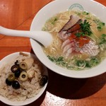 麺屋 六感堂 - 鯛そば＋鯛刺身増し（過去の限定）＋鶏とオリーブ（限定チャコ飯）