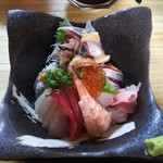 海さくら - 海鮮丼。