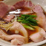 麺処 鶏谷 - 煮干しブラック鶏そばのアップ◎