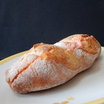 パン工房 暖家 - 明太子ののったフランスパン