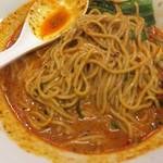 noodles house 錦鯉 - スープの比率が少ない