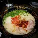 とんこつラーメン専門 八味豚骨 - 