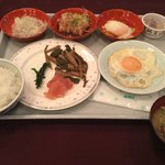 大川荘 - （朝食）ご飯は会津産コシヒカリ　味噌汁はアサリ　ウドとニシンの煮物が美味しかった。