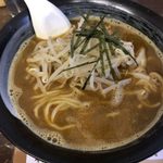 中華そば みのや - 「カレー煮干しラーメン」750円(チャーシューは別皿で)