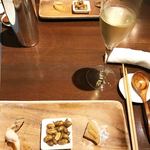 マツシマ - お通し♡炒りピーナツとスモークが気に入った