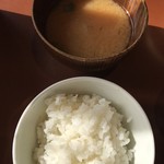 イタヤマチカフェ - ご飯と味噌汁