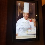 KOWLOON SHANGRI-LA HOTEL - 