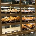 The Peninsula Boutique - 店内