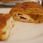 The Peninsula Boutique - ハムチーズクロワッサン