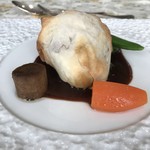 フランス食堂 シェ・モア - 牛ほほ肉のパートフィロ包み焼き