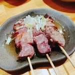 Kazugen - タン、ハツ、レバーの炙り焼き
