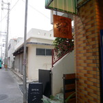 cafe MONDOOR - 外観② カフェ入口