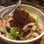 美味物問屋 うれしたのし屋 - サラダうどん